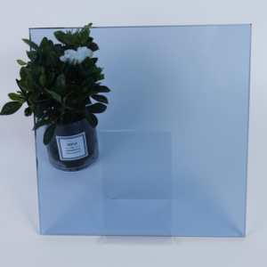 Verre solaire réfléchissant bleu-gris, verre à revêtement avancé à faible indice de transfert de chaleur (SHGC) pour les enveloppes de bâtiments intelligents - Product Image 1