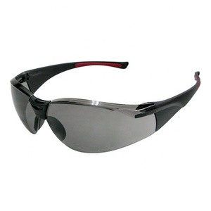 Lunettes de sécurité industrielles les plus vendues, conformes à la norme ANSI Z87.1, avec verre monobloc transparent, plaquettes nasales souples en TPR et branches antidérapantes - Product Image 4