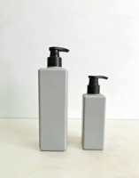 Bouteille de lotion carrée en plastique HDPE noire de 500 ml avec pompe pour emballage de shampoing, revitalisant, gel douche, personnalisable