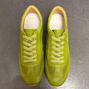 Baskets en cuir perforé vert uni pour hommes, faites à la main, respirantes, décontractées, à lacets, antidérapantes, confortables, légères, été et hiver - Product Image 4
