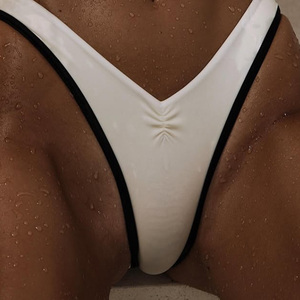 Traje de Baño Bikini de Dos Piezas para Mujer, Diseño Sexy con Triángulos Recortados en Blanco y Negro, Push-Up, Tirantes Finos, de Alta Gama - Product Image 3