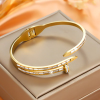 Bracelet de mode Joker pour femmes en acier inoxydable doré, acier titane, bijoux de qualité supérieure, vente en gros