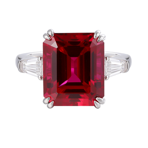 แหวนแต่งงาน/หมั้น ดีไซน์คลาสสิกสำหรับผู้หญิง เงินแท้ 925 ชุบทอง ประดับทับทิมทรงแปดเหลี่ยม ดีไซน์ทันสมัย เหมาะสำหรับงานปาร์ตี้ - Product Image 1