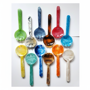 Ensemble de cuillères de service à salade en résine tendance ustensiles décoratifs ménagers serveurs à salade faits à la main de qualité indienne - Product Image 1