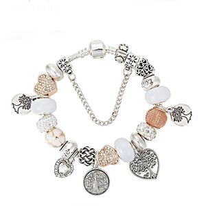 <span class=keywords><strong>Pulsera</strong></span> europea DIY con cadena de serpiente dorada, cadena de seguridad, cuentas <span class=keywords><strong>Chamilia</strong></span> rosas y colgante de corazón LOVE de cristal completo - Product Image 4