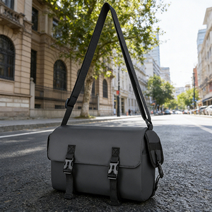 Borsa a Tracolla da Uomo alla Moda, Multifunzionale di Alta Qualità, Impermeabile con Tasche Multiple in Nylon - Product Image 4