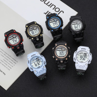 Montre de sport numérique étanche pour homme avec boussole lumineuse, alarme LED, montre-bracelet tendance pour l'extérieur avec bracelet en plastique et affichage à aiguilles