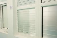 Upvc Persiennes Verre Fenêtre Stores Obturateur Lattes Horizontales Admettre La Lumière Du Soleil Résidentiel Blanc Pour Salle De Bains