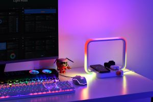Wiit 15 Wát 3-in-1 RGB bảng đèn với bộ sạc không dây thiết kế hiện đại thân thiện với môi cơ thể nhựa cho văn phòng nhà sử dụng - Product Image 2