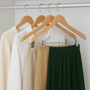 Cintres en bois personnalisés pour vêtements d'adultes et costumes, prix d'usine OEM - Product Image 4