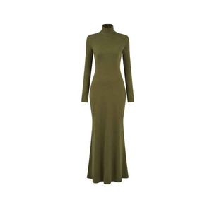 เดรสอันสูงส่งที่มีลวดลายและสีที่เป็นเอกลักษณ์ซึ่งสร้างความโดดเด่นในขณะที่สวมใส่สบายและเหมาะสมกับงานปาร์ตี้ - Product Image 1