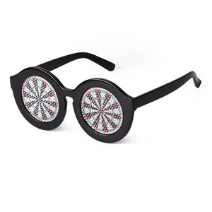 Vente flash promotionnelle Lunettes de <span class=keywords><strong>soleil</strong></span> rondes classiques pour femmes et hommes avec logo personnalisé Protection UV400 à 100% - Product Image 1