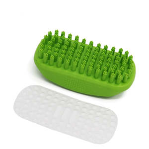 Cepillo para Perros de TPR Suave y Ecológico con Cerdas Sostenibles para Bañar y Masajear Mascotas - Product Image 3