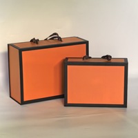 En stock, boîte cadeau orange haut de gamme, pliable, en carton gris, avec logo personnalisable, adaptée aux chaussures, aux sacs avec poignée
