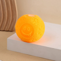 Série de balles en peluche visage souriant, jouets créatifs anti-stress, mini jouets doux adorables, emballage en boîte pour tous les âges