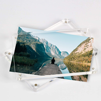 Vente en gros Présentoir de table familial à coin rond de taille personnalisée Cadre photo photo en acrylique magnétique sans cadre transparent