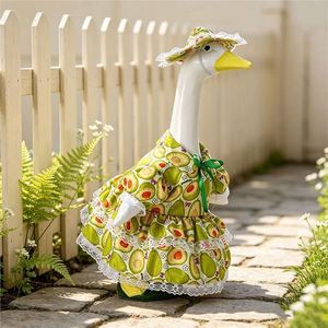 Nuevo Conjunto de Gansos Decorativos de 23 Pulgadas, Estilo Pastoral y Adorable, Verde Aguacate, de Poliéster, con Temática de Frutas, para el Día de San Valentín, para Todas las Estaciones - Product Image 2