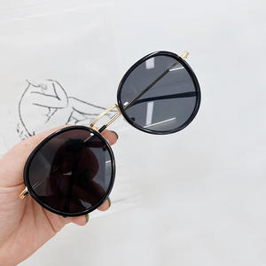 Gafas de sol Qianai con montura redonda, gafas de sol negras de plástico y metal UV400, gafas de moda para mujer, tipo 3, H1-6038 - Product Image 1