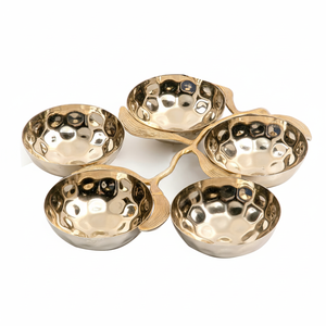 Bols de service à salade de fruits plaqués or avec finition Design attrayant Plateau de table décoratif pour fruits et légumes Bols profonds de stockage - Product Image 1