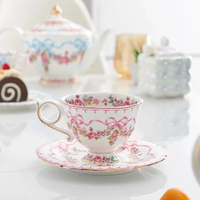 Ensemble de théière et de tasses en porcelaine de Chine fine avec nœud papillon à bordure dorée Ensemble de tasses à café et à thé britanniques de luxe