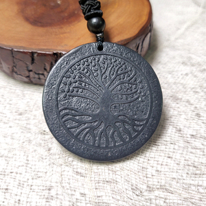 Vente en gros de <span class=keywords><strong>la</strong></span> Russie véritable collier pendentif en shunglite d'élite naturelle pierre précieuse plaque de protection cadeau 35-40MM - Product Image 4