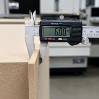 Professionelle 3mm 6mm 8mm MDF-Platte E1-Qualität 1220x2440mm Hochdichte Faserplatte für Premium-Möbel und Inneneinrichtung