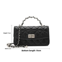 Tas Selempang Wanita BATON Model Kotak Ringan Berlapis Jahitan dengan Tali Rantai, Penutup Hook Loop TB2330 Warna Hitam