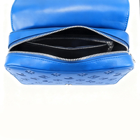 GORFIA Hombres Patrón en relieve Crossbody Bag Elegante azul PU Bolso de hombro de cuero con correa ajustable para uso diario y salidas