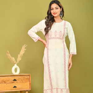 Chemisiers pour femmes Chikan brodés les plus récents Chemises d'été à boutons décorés Chi Robes sans mousseline de soie Pantalon Dupatta Vente en ligne - Product Image 1