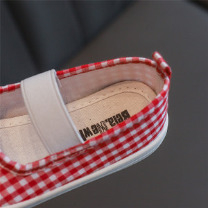 1-8 anni fragola <span class=keywords><strong>scarpe</strong></span> <span class=keywords><strong>di</strong></span> <span class=keywords><strong>tela</strong></span> da ragazza Casual <span class=keywords><strong>scarpe</strong></span> da ginnastica per bambini <span class=keywords><strong>scarpe</strong></span> da principessa per bambini - Product Image 4