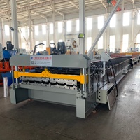 Maquinaria de producción de tejas de acero con aislamiento térmico para áreas de baja temperatura, con motor de rodamiento de conformación por rodillos totalmente automático