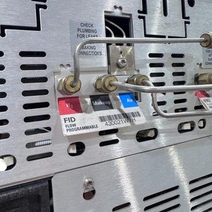 Sistema de GC en Red Agilent 6890N G1530N con Bandeja de Muestreo Automático G2614A Usada - Product Image 4