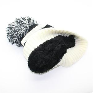 Chapeau d'hiver personnalisé en tricot blanc et <span class=keywords><strong>noir</strong></span> avec <span class=keywords><strong>pompon</strong></span> - Product Image 6