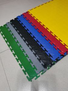 Suelo de enclavamiento de PVC absorbente de golpes, antifatiga, duradero, perfecto para gimnasios e instalaciones deportivas - Product Image 5