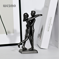 Amoureux câlin anniversaire cadeau résine table Figure Sculpture décoration objets décoratifs Accent