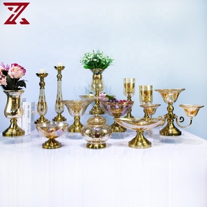 Vaso di caramella di lusso del contenitore di alimento dell'oro galvanico del piedistallo del metallo <span class=keywords><strong>con</strong></span> il <span class=keywords><strong>coperchio</strong></span> per il commercio all'ingrosso di nozze - Product Image 6