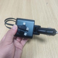 Pengisi daya ponsel mobil USB C, pengisi daya mobil 5 dalam 1 dapat ditarik dengan StarLight 2 kabel Tipe C adaptor USB cepat