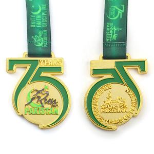 Vente en gros médailles souvenir du pakistan 75 ans médaille souvenir du sport en vrac - Product Image 1