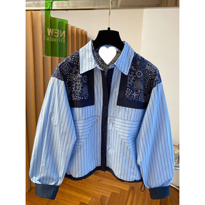 Camicia da <span class=keywords><strong>donna</strong></span> a maniche lunghe a righe blu stile etnico, vestibilità ampia, nuova collezione Autunno 2026 - Product Image 1