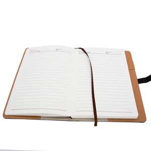 Set di Quaderni Premium LABON con Copertina Rigida <span class=keywords><strong>in</strong></span> Ecopelle Morbida con Fibbia (Nero), Portapenna e Penna - Product Image 4