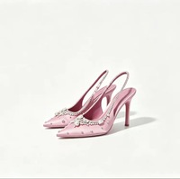 Certifié CE |   Escarpins élégants roses en satin à talons hauts, dos nu, avec décorations de perles et strass, à bout pointu, disponibles en OEM
