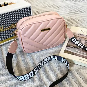 2024 Summer Ladies' Genuine Leather PU Material Pink Messenger Bag Solid Print Fashionable Women's Shoulder Handbag