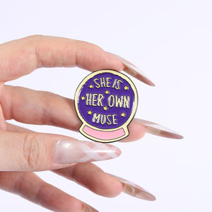 Féminisme magique boule de cristal émail broche je crée mon propre futur broche revers Badge autonomisation bijoux cadeau pour les femmes en gros - Product Image 4