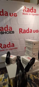 รองเท้าอ็อกซ์ฟอร์ดผู้ชาย Rada งานแฮนด์เมด หนัง PU ตัดเย็บแบบ Goodyear Welted สำหรับใส่ทำงานในออฟฟิศ ทุกฤดูกาล เหมาะสำหรับชุดยูนิฟอร์มบริษัท ผลิตในประเทศไทย - Product Image 5