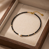 Collier ras du cou élégant chrétien Bingxin Jewelry avec perles noires facettées, perles de coquillage blanches et pierres de cristal – Cadeau pour femme