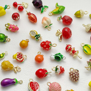 Breloques DIY pour boucles d'oreilles, colliers et chaînes de téléphone portable, pendentifs faits main en alliage en forme de fruits et légumes simulés, pendentifs de mode pour colliers - Product Image 1