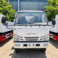 Camion benne basculante Isuzu 4x2 léger pour le transport de déchets et de matériaux de construction