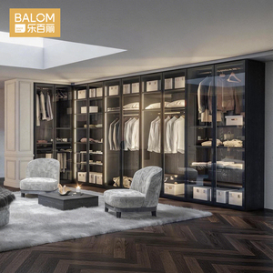 Armoire moderne de luxe BALOM avec porte en verre, cadre en aluminium, <span class=keywords><strong>dressing</strong></span> intégré avec éclairage LED pour chambre principale de villa - Product Image 2