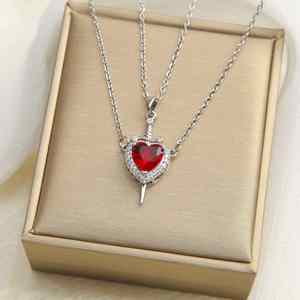 Collier de couple avec pendentif épée cœur en zircon rouge, chaîne de clavicule en acier titane, collier en acier inoxydable, cadeau pour la Saint-Valentin - Product Image 6