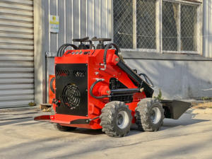 آلة تقطيع الأشجار الصغيرة ذات العجلات المتحركة، معدات تحريك التربة، جرار صغير بقوة 25 حصان - Product Image 6